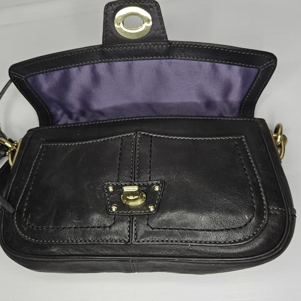 RARE Coach Hampton Vintage Y2K Turnlock Wristlet Clutch – Deep Chocolate Brown